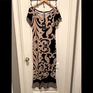 NWT GRAPHIC DESIGN MAXI DRESS